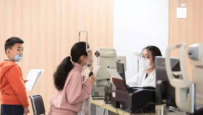 持续增持！爱尔眼科高管集体“团购”表信心