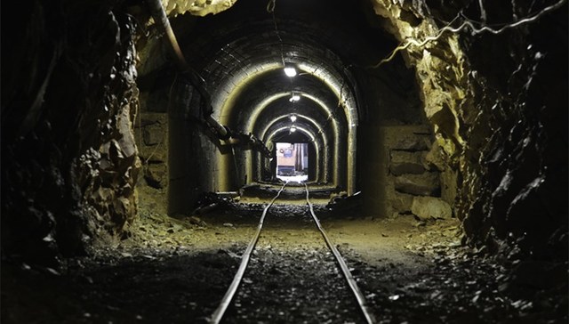 地方新闻精选｜山西奖励举报非法采矿最高奖50万 北京用户多次违停共享单车将被限用