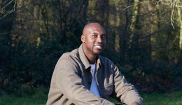 从苹果店员到科斯塔小说奖得主