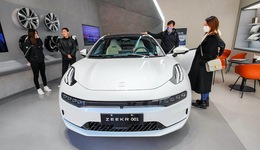 三位车主反映极氪001出现“动力故障”，此前曾发生过类似案例