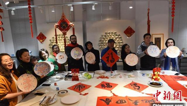 景德镇陶瓷,中国传统文化,创作,千年瓷都,博士研究生,春节习俗,春联,作品,肺炎,新冠