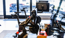 疫情红利股Peloton股价连连大跌，被巨头收购是最佳选择？