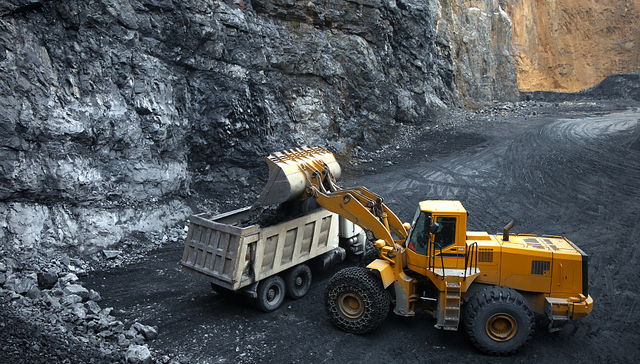 去年净利预增最高22倍，盛屯矿业创史上最好业绩，第9次定增遇阻