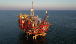 我們?cè)诓澈Ｉ线^年，將“黑泥”變成了“黑金”｜春節(jié)，我們值守