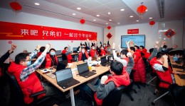 除夕夜，在京東“守紅包”的一線技術員們｜春節(jié)，我們值守