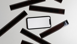 单季营收近8000亿：iPhone热销、苹果再登全球冠军宝座