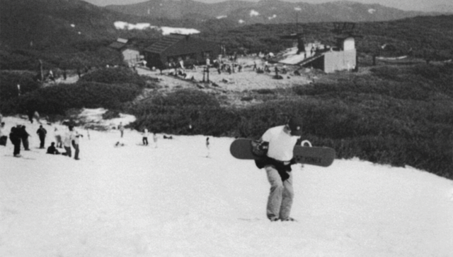 一谈滑雪就忘了推理？东野圭吾为什么要冒着失去读者的风险一再书写滑雪
