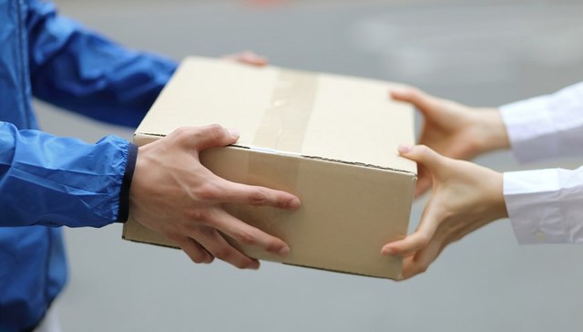 直通部委｜假期全国共揽收投递快递7.49亿件 春节档电影票房超60.3亿元