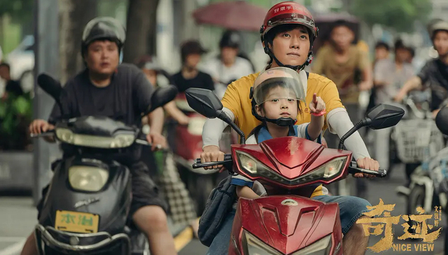 “史上第二”春节档总票房60.35亿，观影人次下滑三分之一