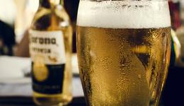 卖500元的啤酒，华润雪花得了“茅病”？