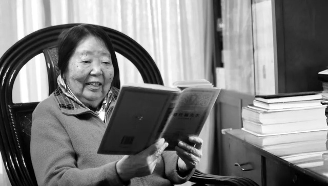 波兰文学翻译家易丽君逝世，曾翻译诺奖得主托卡尔丘克作品