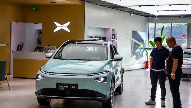 继登陆美股和港股后，小鹏汽车成首个纳入港股通的造车新势力