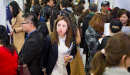 調(diào)查稱去年海歸平均月薪超1.3萬，三成期望進入國企就業(yè)