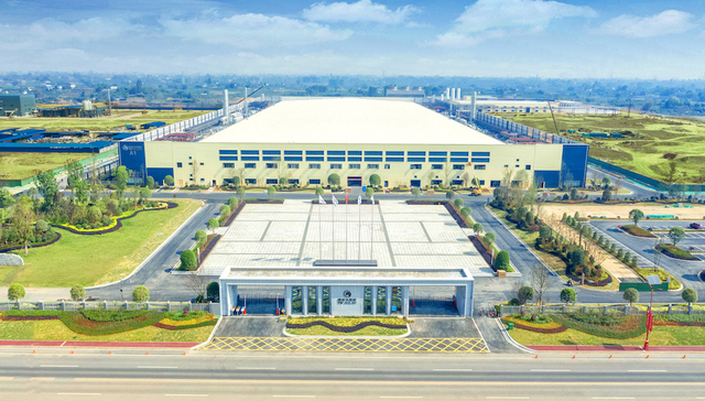 我在超级光伏电池厂工作，是组内唯二女生之一｜中国新工人⑤