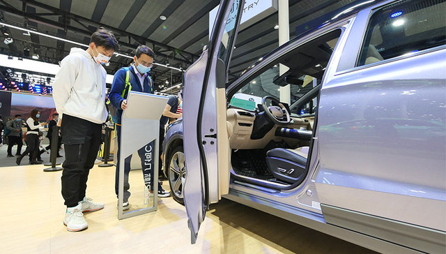 中汽协：2021年中国品牌汽车整体表现出色，轿车同比大涨61.4%