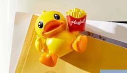 原創(chuàng)IP小黃鴨，授權(quán)收益占比超70%，德盈控股能“游”多遠(yuǎn)？