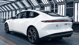 專屬車險(xiǎn)吹響政策東風(fēng)，蔚來首設(shè)保險(xiǎn)經(jīng)紀(jì)下場欲破“藍(lán)海”難題