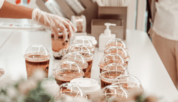 蹦迪喝茅臺(tái)，年輕人越來(lái)越愛(ài)喝酒了？