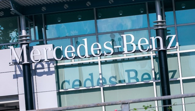 针对汽车金融业务被银保监会处罚事件，奔驰回应称“去年已整改”