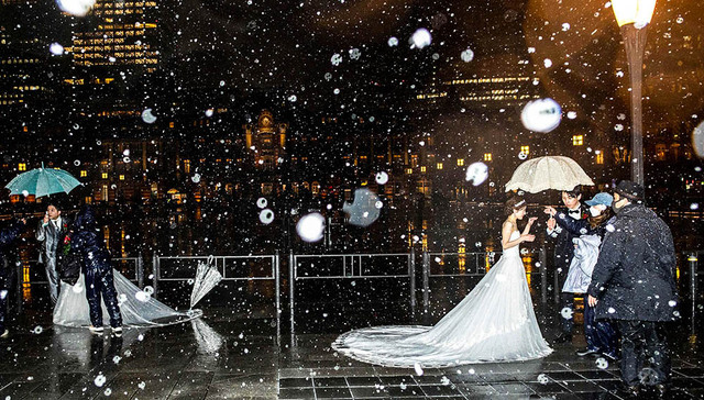 每周奇趣掠影 | 冬奥带火“冰雪运动”，土耳其鲜花市场拍卖玫瑰花