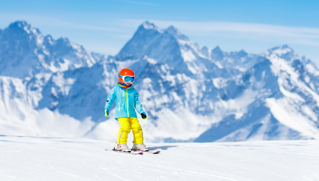 “雪道尽头是骨科”上热搜！冬奥会点燃全民滑雪热情，迅速蹿红的冰雪保险该怎么买？