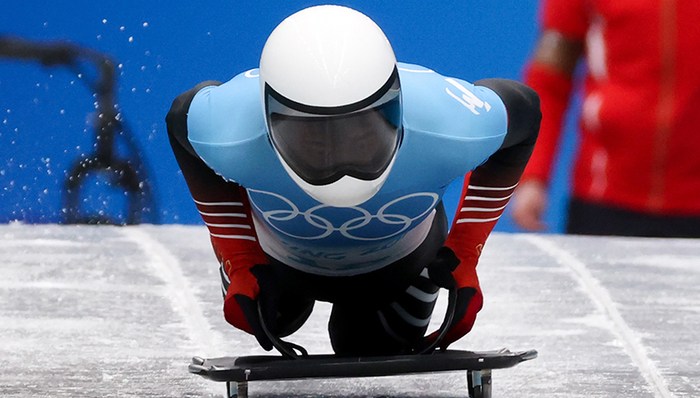 历史性突破！闫文港夺得男子钢架雪车铜牌