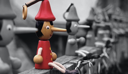 李想痛罵“新新勢力”是騙子，背后的邏輯是什么？