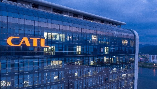 Overvaluation fears send CATL shares south