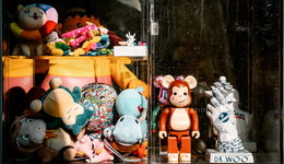 從一墩難求到潮玩搶購，IP破圈式國潮出海該怎么看？