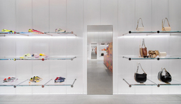 Stella McCartney精品店打造沉浸式復(fù)古音樂空間，Qeelin珠寶滿載濃情蜜意｜是日美好事物