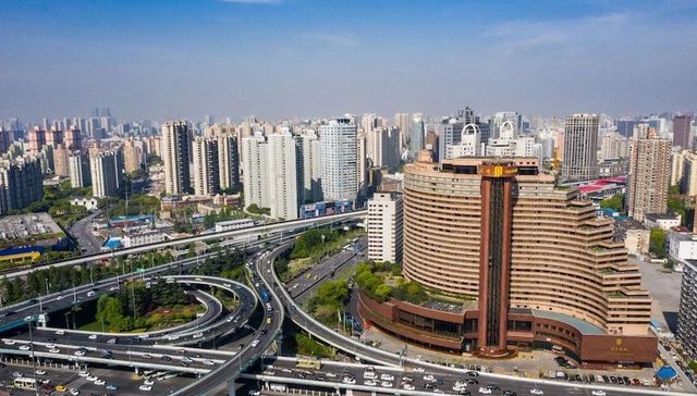 沪上首家涉外奢华酒店华亭宾馆宣布歇业改造，具体归期未定