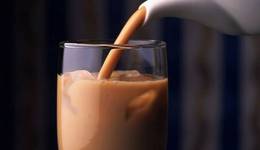 新茶飲進攻瓶裝飲料，一場難以兩全的口味博弈