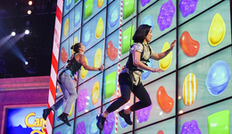 8亿人都下过，大叔大妈们堆起消消乐的吸金帝国