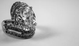 河南：拒絕物化愛(ài)情