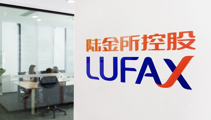 资管巨头四季度持仓出炉 陆金所控股等再获桥水“红包” 