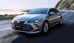 独门技术沦为“塞班系统”？丰田该如何驶出混动泥淖