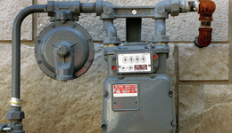 受到伤害的少数人如何才能被听见？来自《压裂的底层》的启示