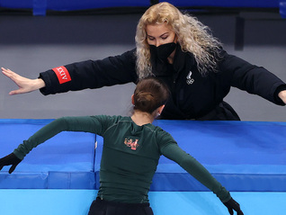 俄罗斯花滑“套娃”背后：备受争议的传奇教练