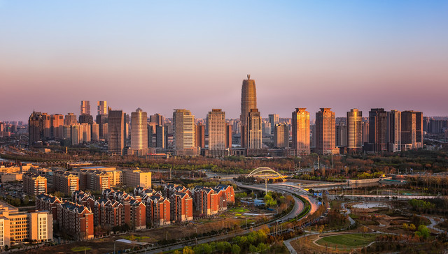 楼盘打折，开发商放长假，郑州楼市遇到“小困难”