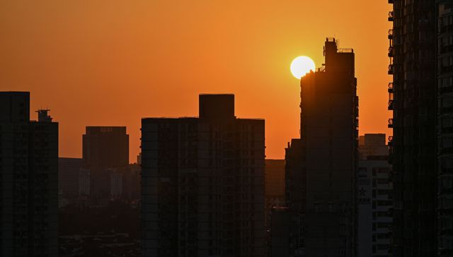 楼市底部已现，信贷持续宽松或推动房价反弹