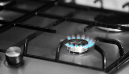 集成灶賽道加速，火星人股價為何腰斬？