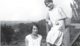 波伏瓦的“我的天才女友”故事：扎扎走了，死于精神谋杀