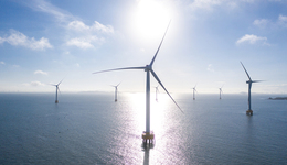 掃風(fēng)面積接近五個(gè)足球場(chǎng)，中國最大海上風(fēng)機(jī)下線