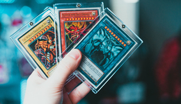 一张卡牌8000万，背后是谁在操盘？