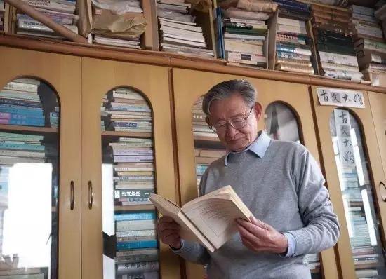 《红与黑》译者罗新璋去世，曾抄写傅雷译作两百多万字