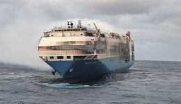 满载奔驰、保时捷，大西洋货轮大火背后隐现锂离子电池疑云