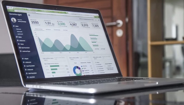 eBay 2021财年四季度由盈转亏，年度活跃买家和卖家数双双下滑