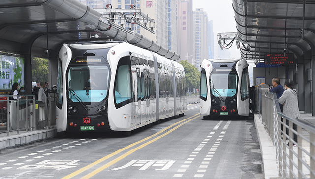 没有轨道的智轨走红，它值得城市交通拥有吗？