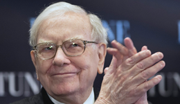 巴菲特“交卷”，现金储备1467亿美元，他的“作业”值得抄吗？