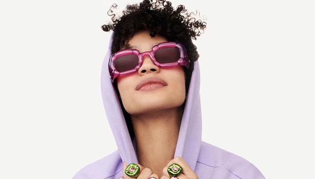 施华洛世奇与波普艺术擦出火花，LOEWE香皂增添舒缓疗愈之效｜是日美好事物